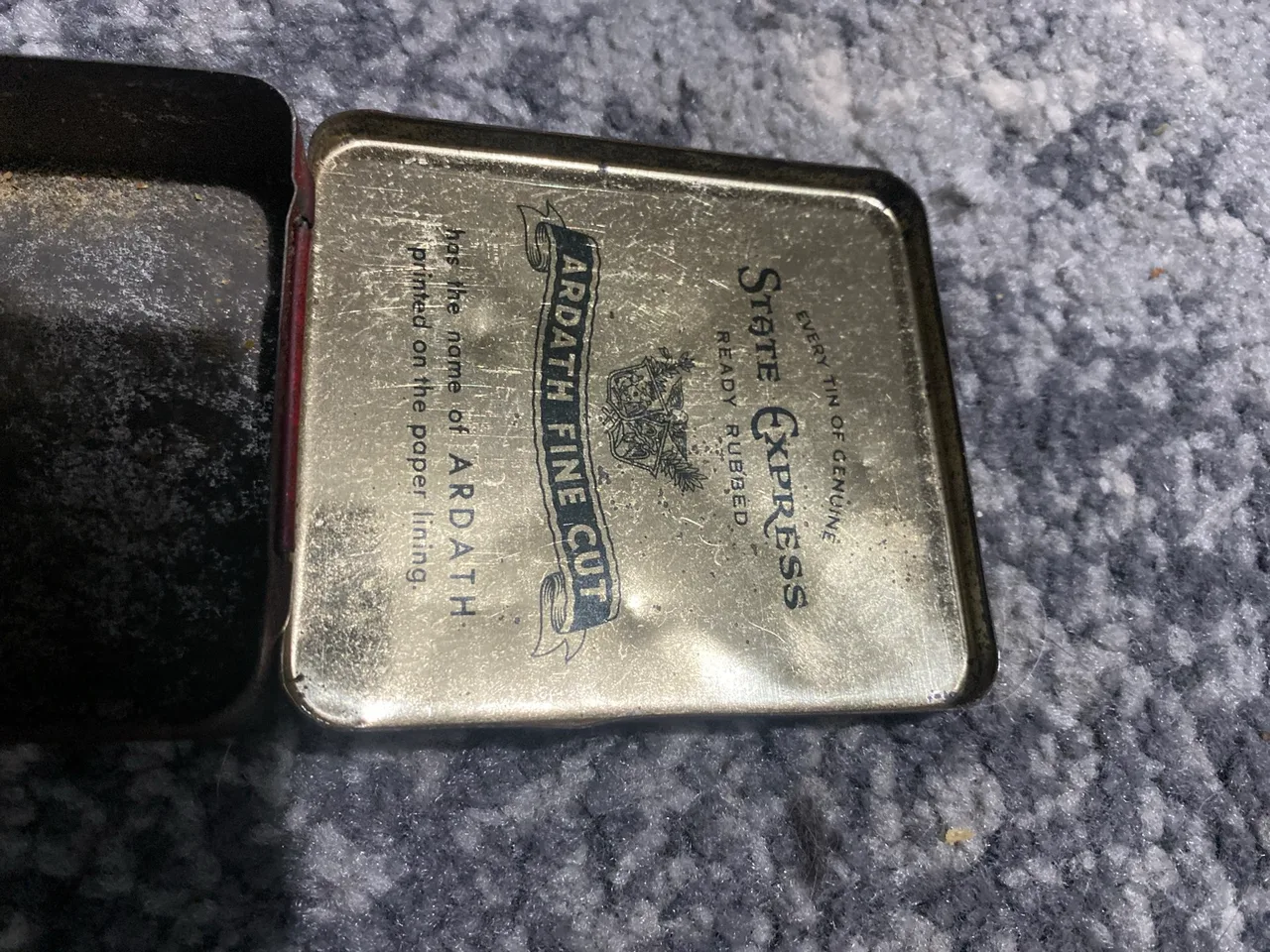 Old tins — photo 3