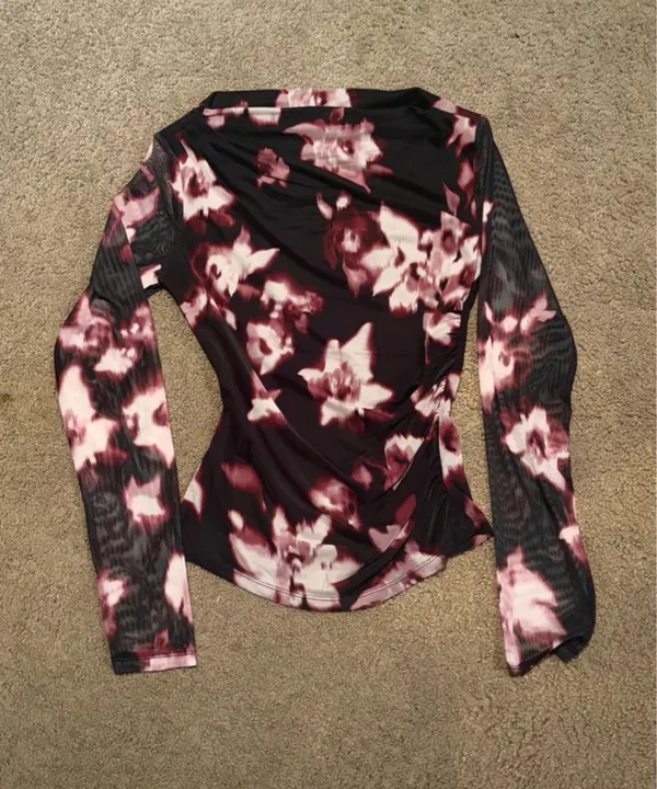 🌸 Floral Mesh Long Sleeve Top
