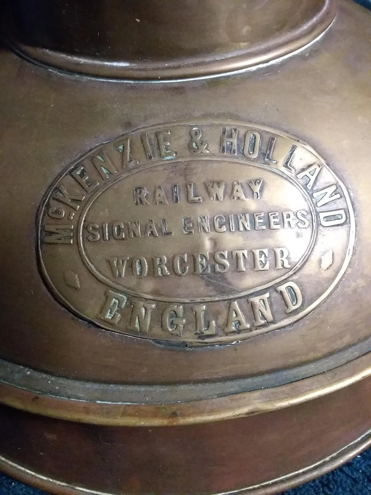 Train 1890s antique brass oil lamp top extremely large went on 60ft signal tower — photo 2