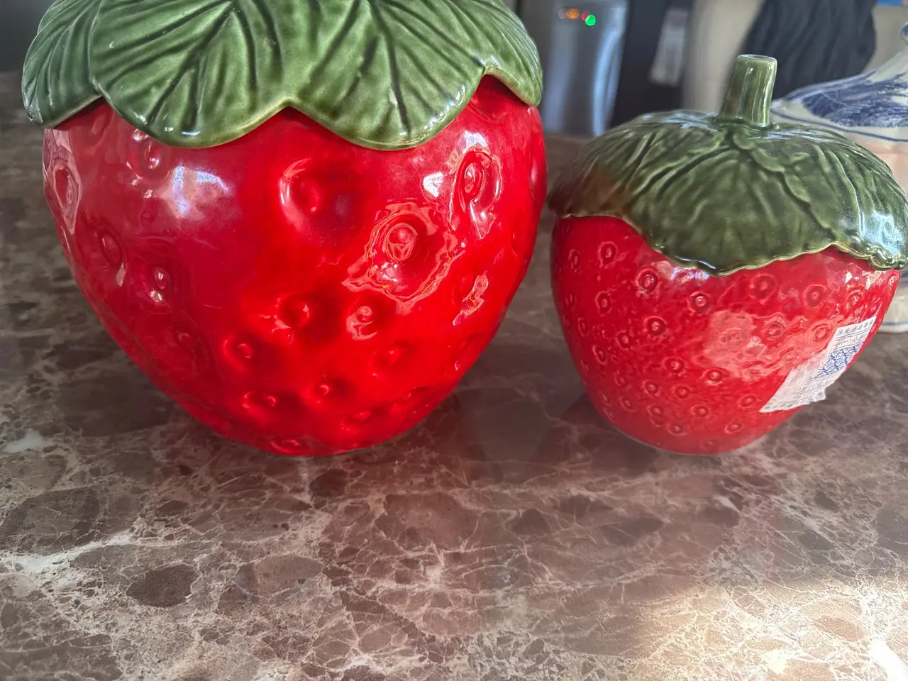 Strawberry storage container ceramic – photo 2
