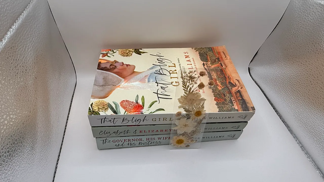 Book bundle x 5 books good to fair condition – photo 6