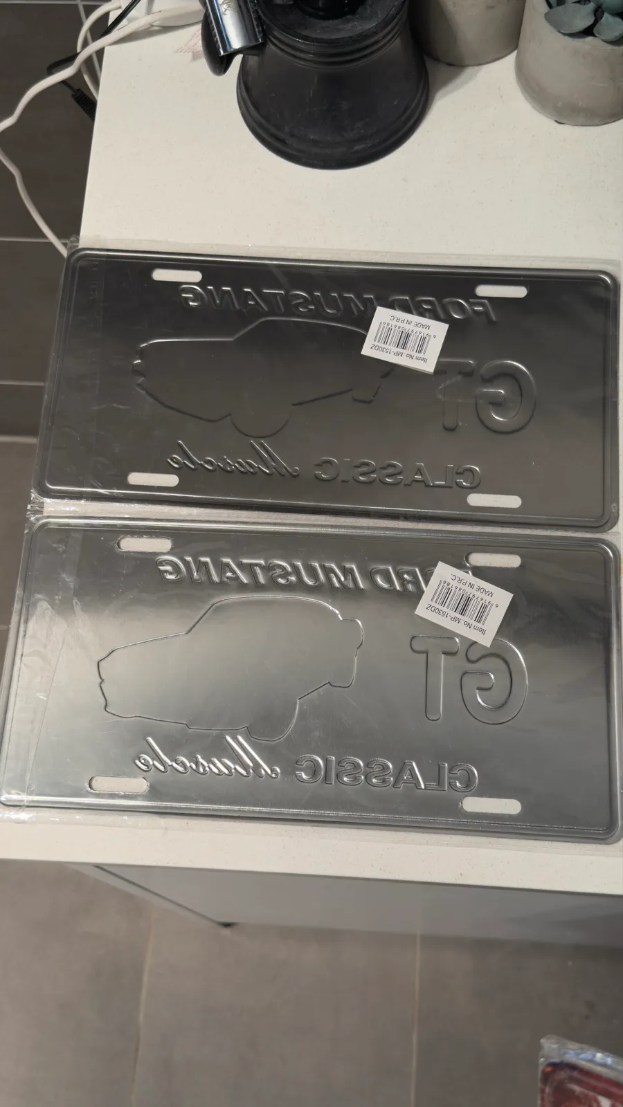 Mustang Plates x3 stubby holder — photo 6