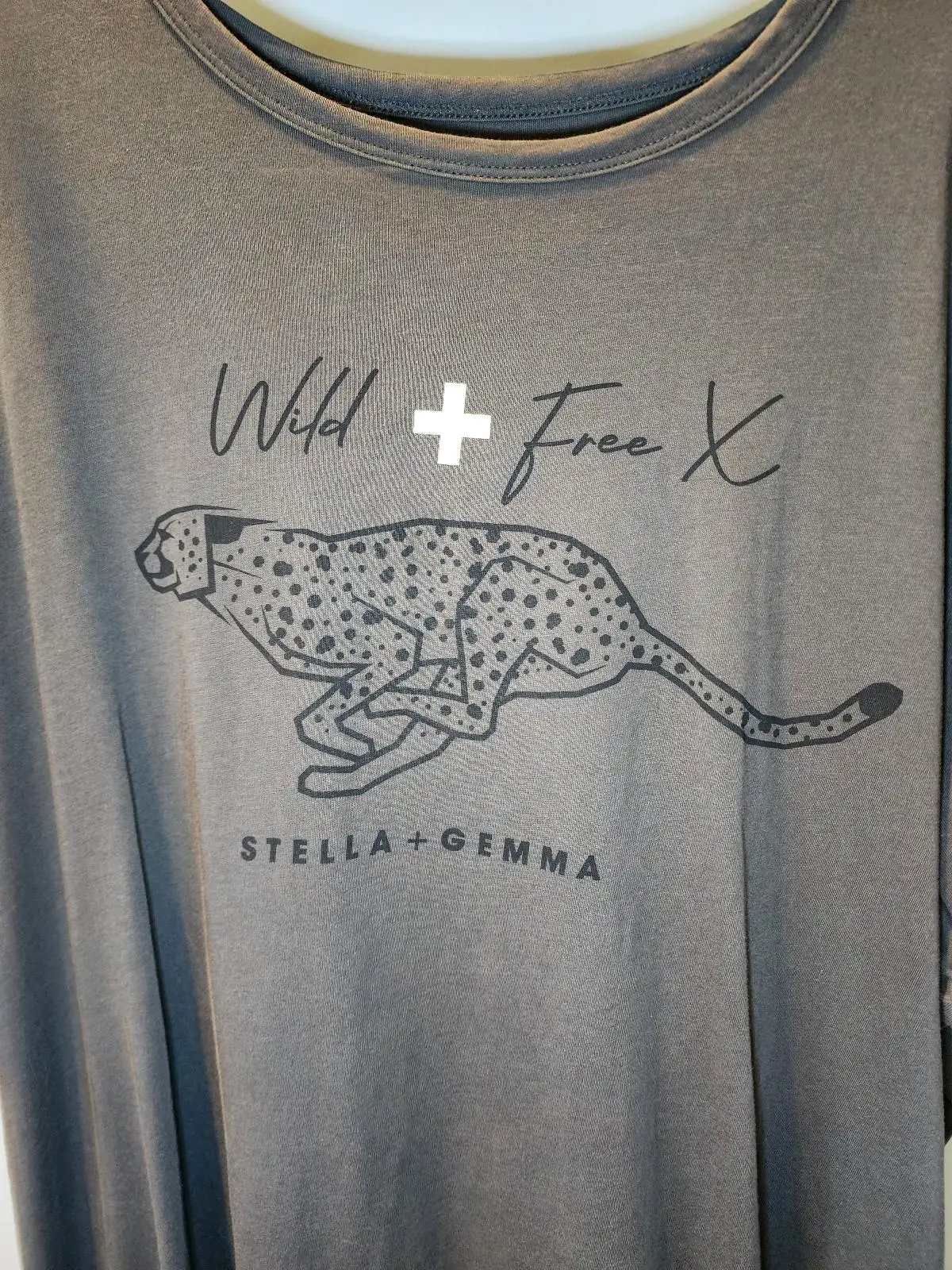 Stella + Gemma Womens Plus Size 18 Grey Cotton Wild Free Cheetah Cotton T-Shirt – photo 3