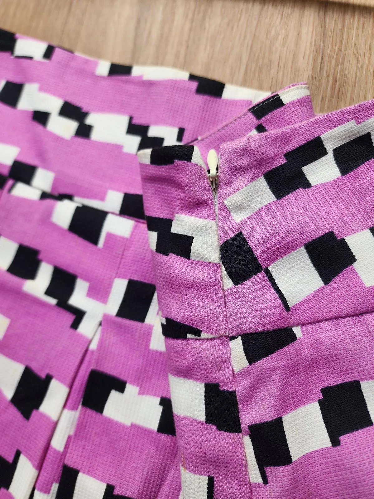 iBLUES Max Mara Geometric Retro Y2K Cotton Pleated Mod Mini Skirt 8-10 — photo 7