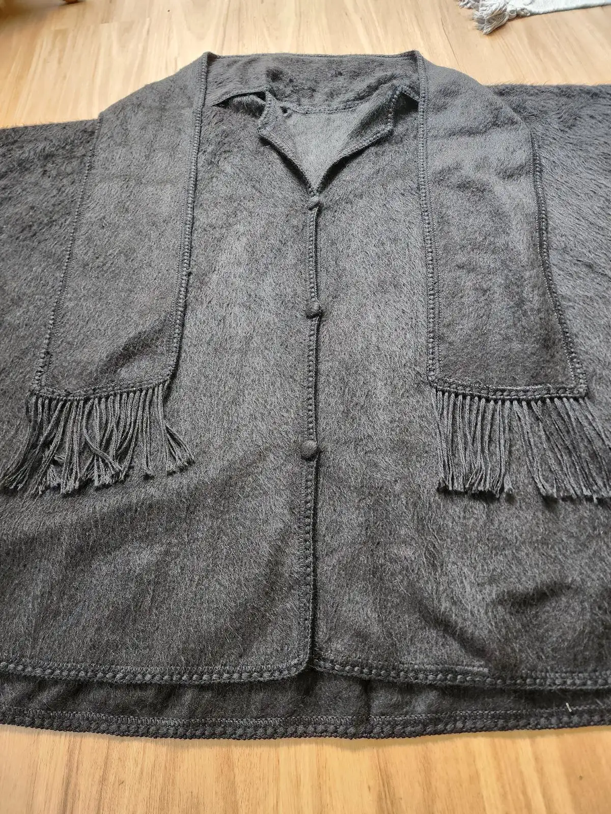 Alpaca Camargo Dark Grey Black Button Up Poncho Cape Attached Fringe Scarf O/S – photo 10