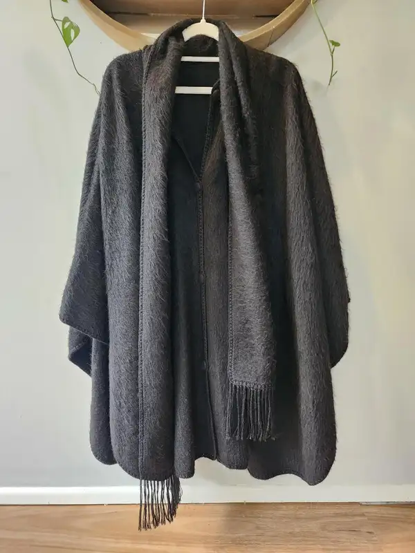 Alpaca Camargo Dark Grey Black Button Up Poncho Cape Attached Fringe Scarf O/S