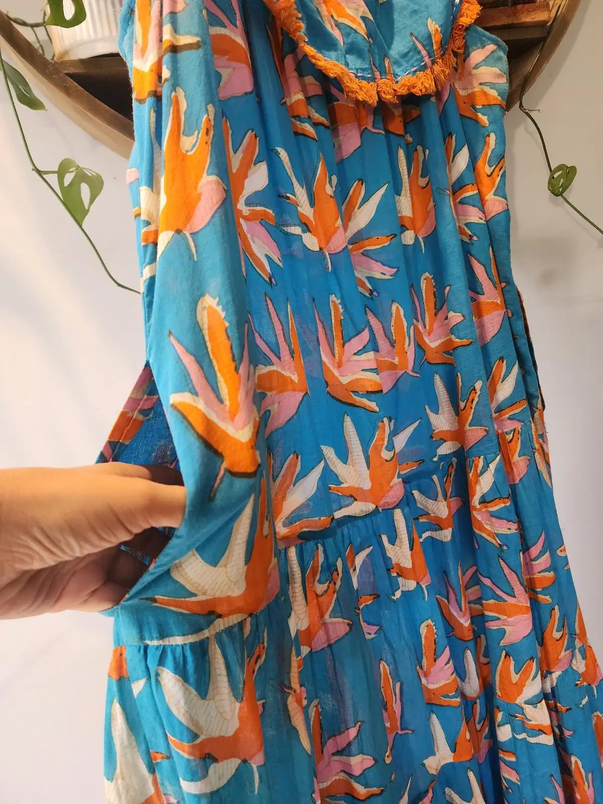 LULALIFE Blue Orange Bird of Paradise Off-Shoulder Midi Dress with Pockets Plus – photo 2