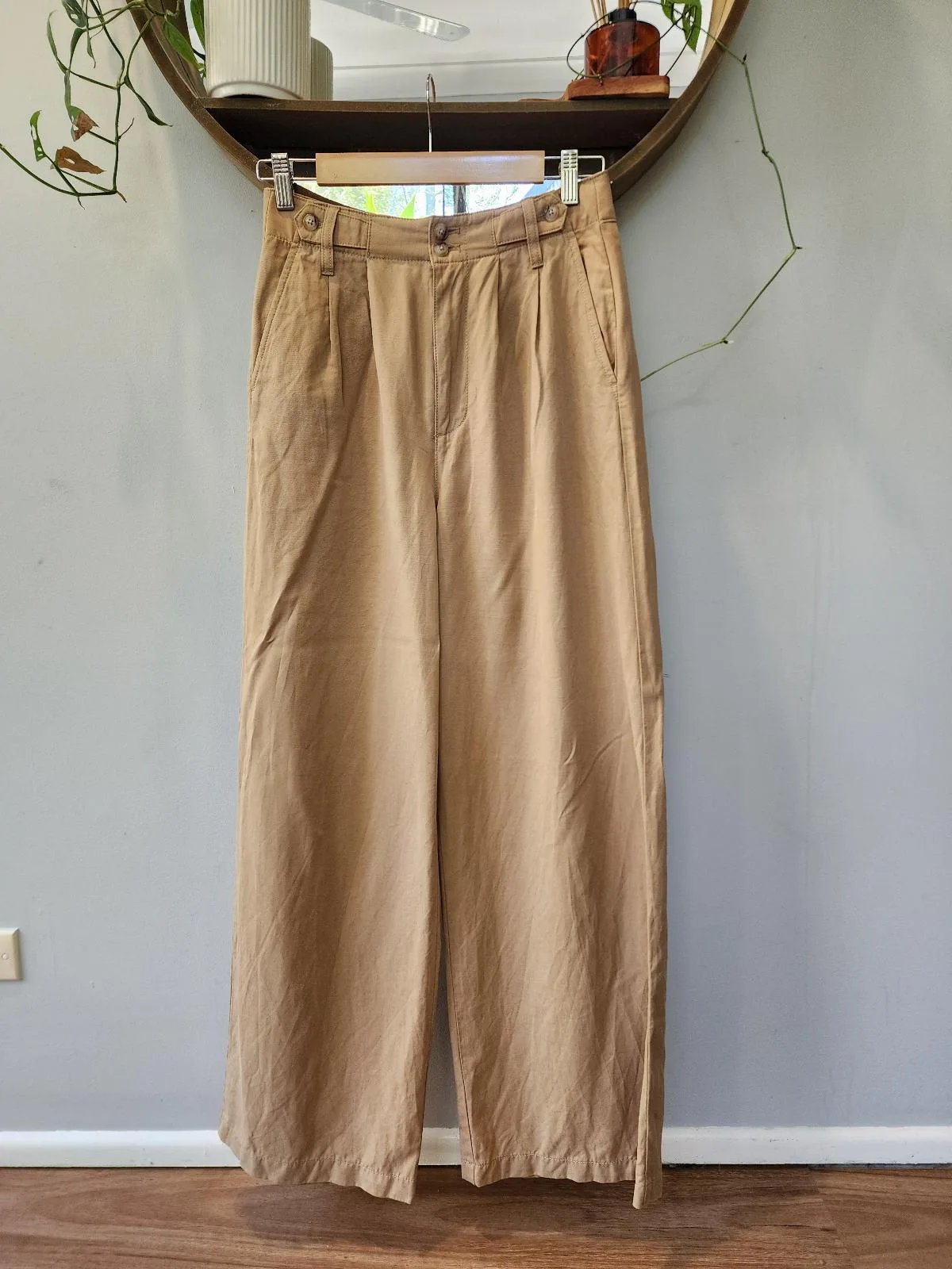 MADEWELL High-Rise Wide-Leg Pleated Chino Cotton Fair Trade Pants in Tan / Khaki – photo 2
