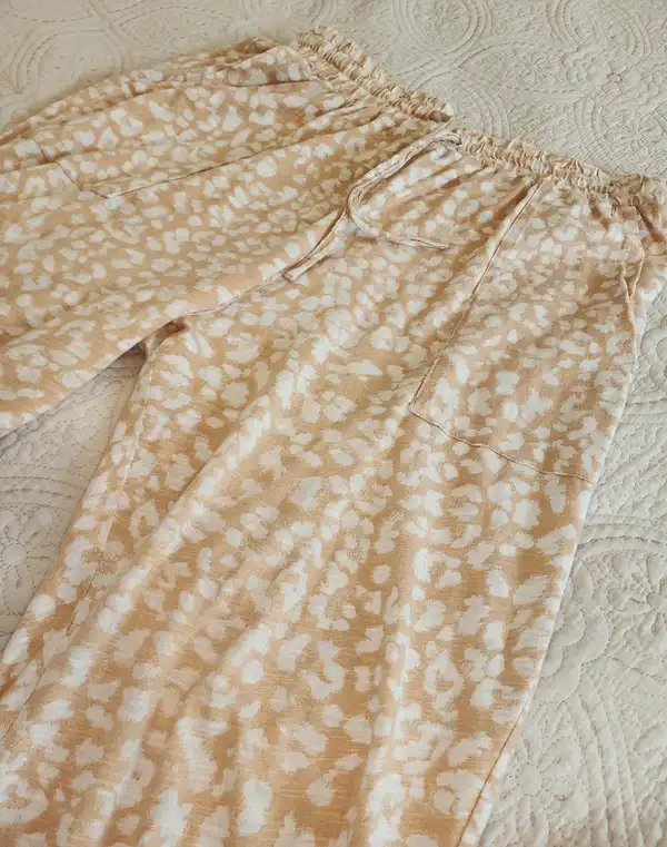 Seed Heritage Animal Print Pants Size M Cotton Tan Beige Leopard Spot Joggers Sl