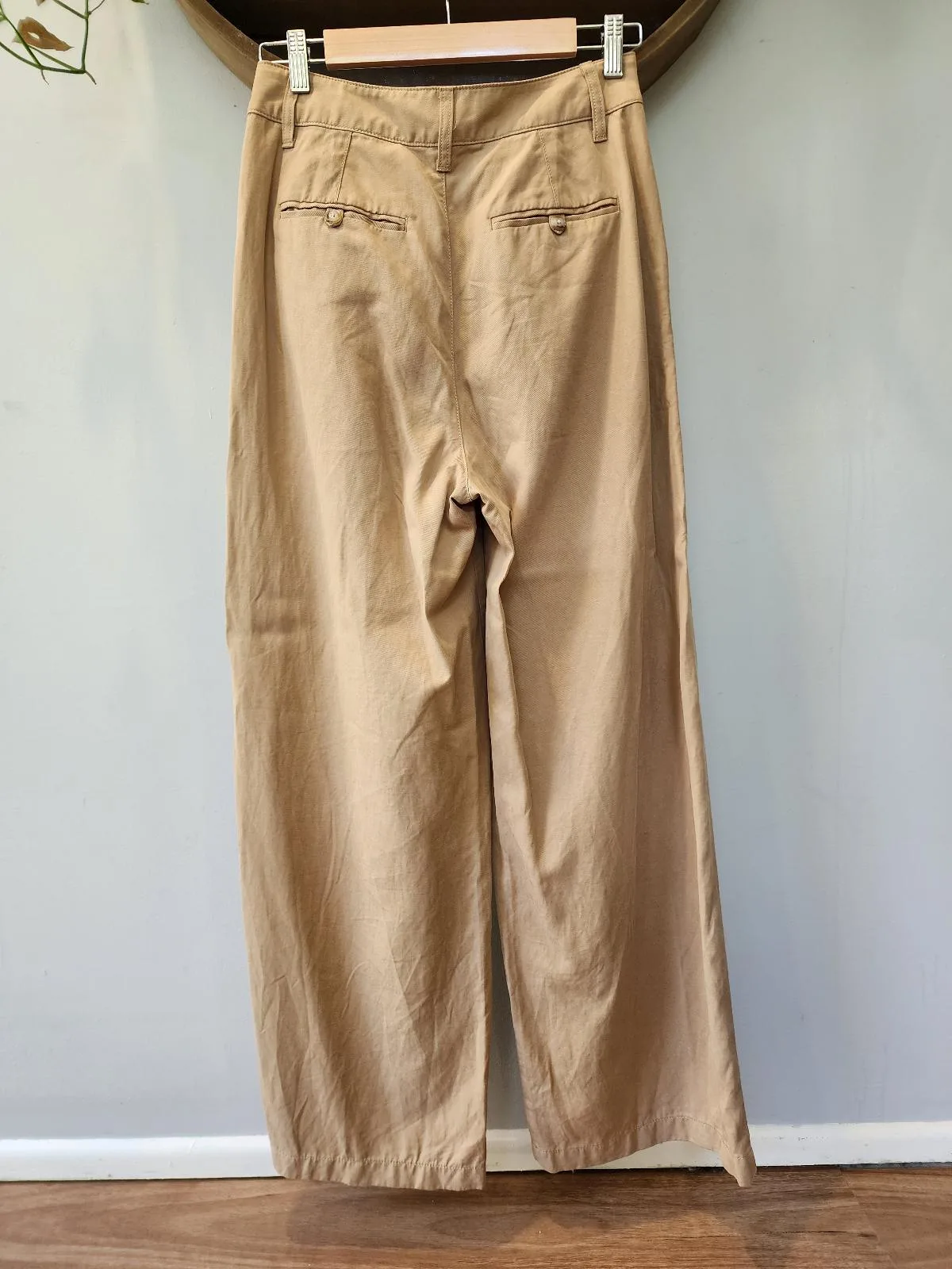 MADEWELL High-Rise Wide-Leg Pleated Chino Cotton Fair Trade Pants in Tan / Khaki – photo 5