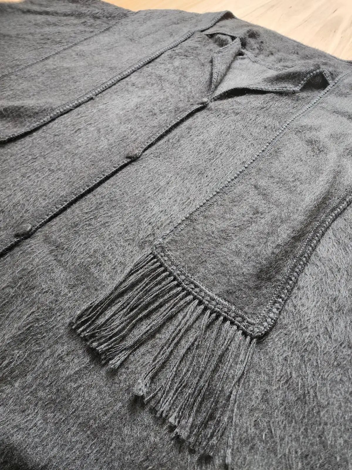 Alpaca Camargo Dark Grey Black Button Up Poncho Cape Attached Fringe Scarf O/S – photo 12