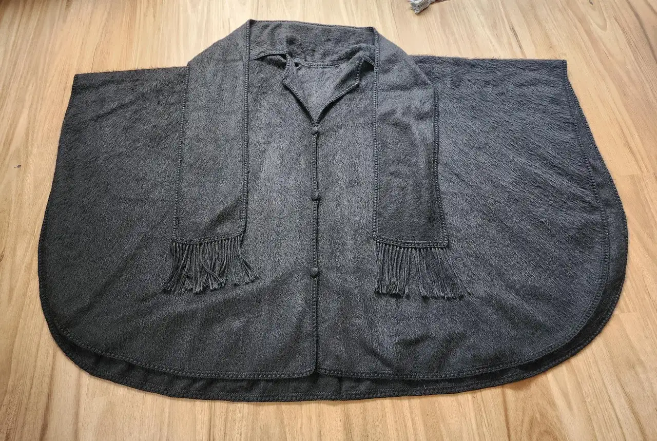 Alpaca Camargo Dark Grey Black Button Up Poncho Cape Attached Fringe Scarf O/S – photo 11