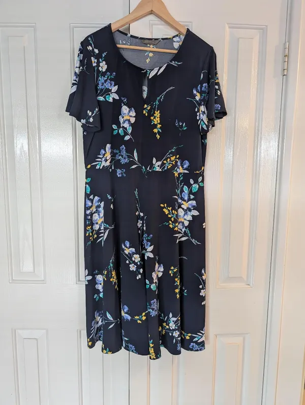 Jacquie size Large women's dress
