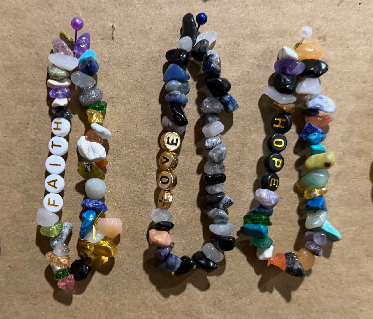 Hand made jewellery and key rings ect . – photo 6