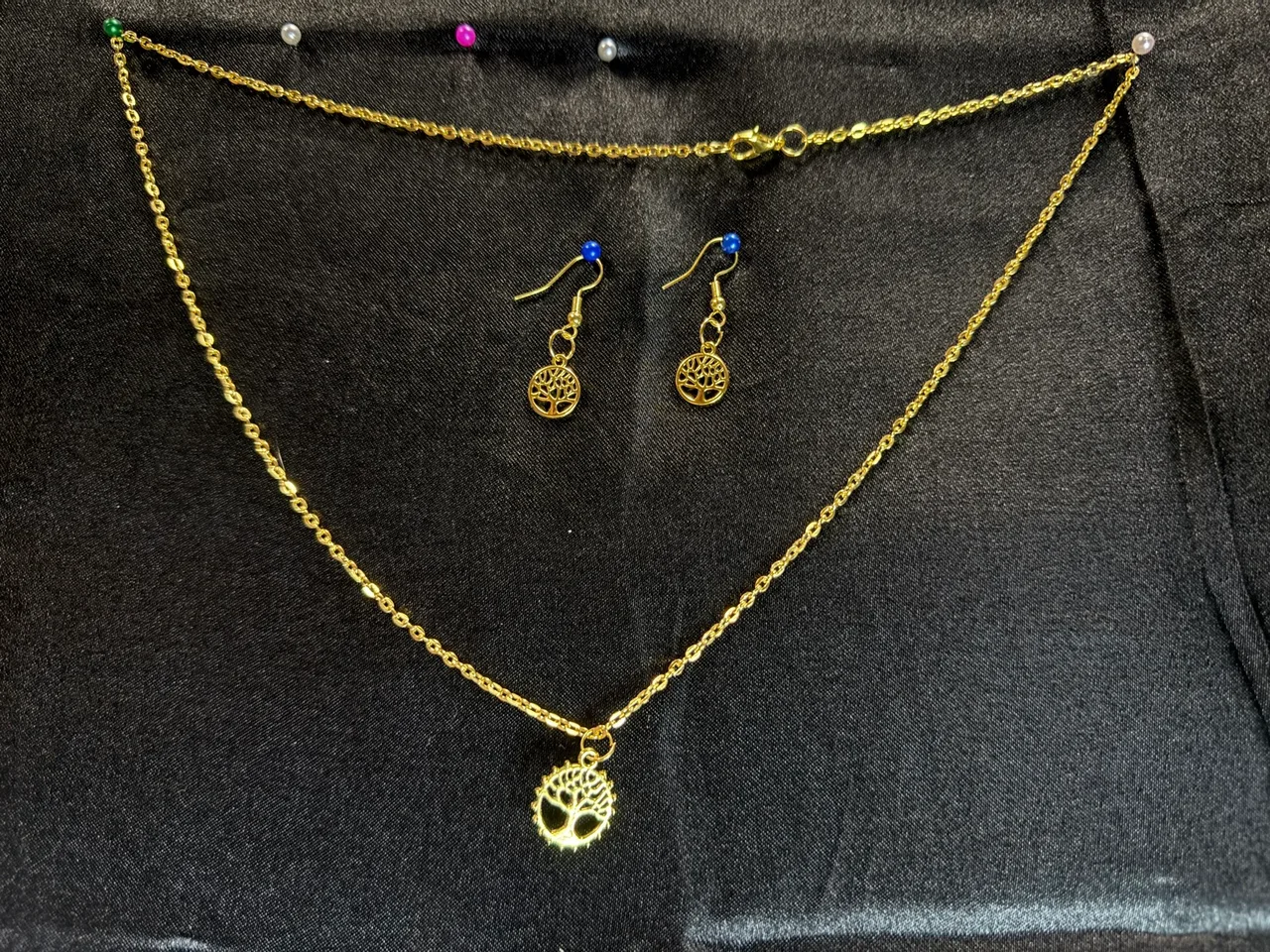 Hand made jewellery and key rings ect . – photo 2
