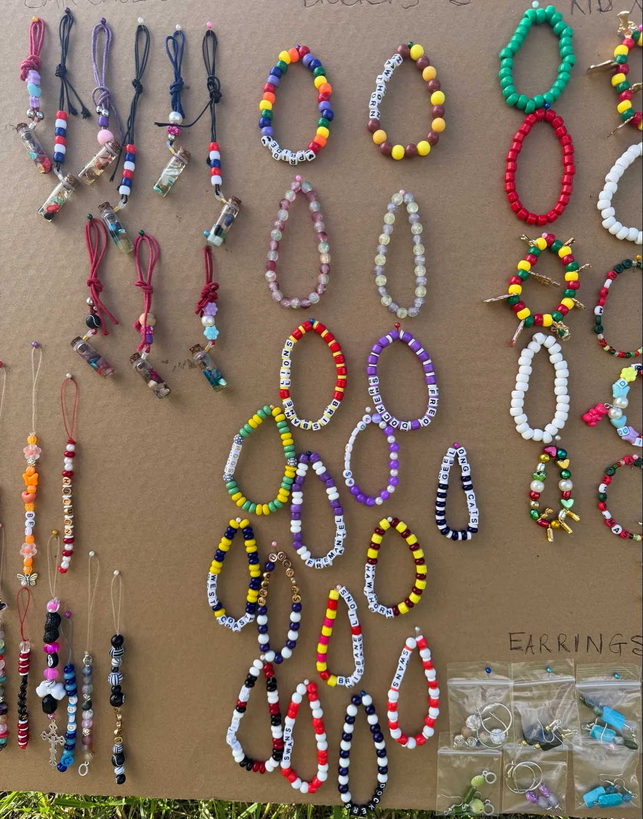 Hand made jewellery and key rings ect . – photo 10