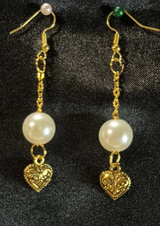 Hand made jewellery and key rings ect . – photo 4