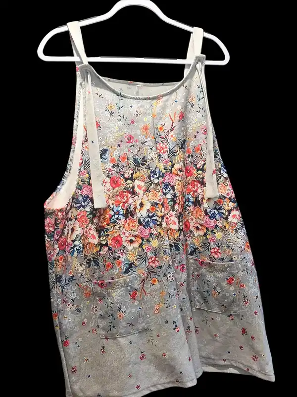 Floral short suit