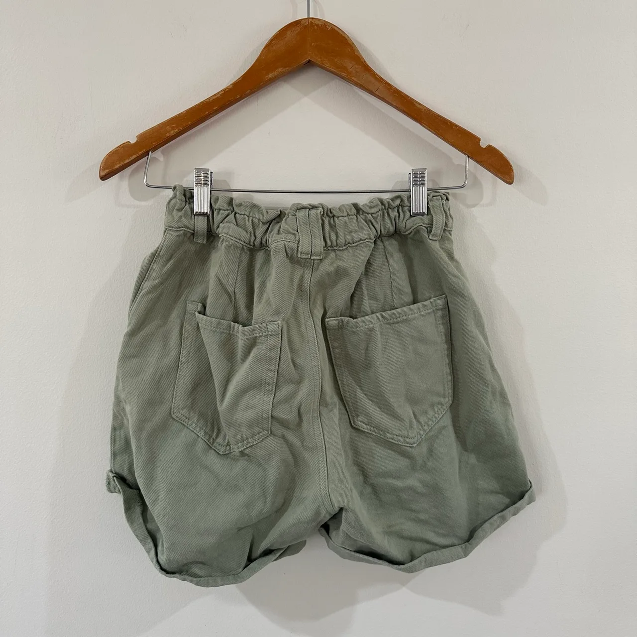 Naf Naf Paris Size 6 Sage Green Cotton Paperbag Utility Shorts High Waist – photo 3