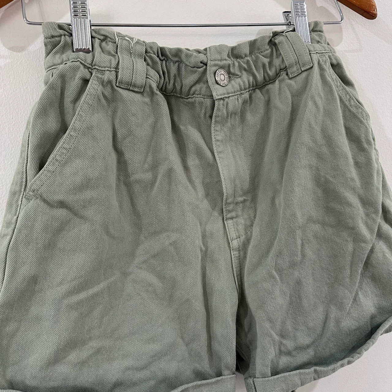 Naf Naf Paris Size 6 Sage Green Cotton Paperbag Utility Shorts High Waist – photo 2