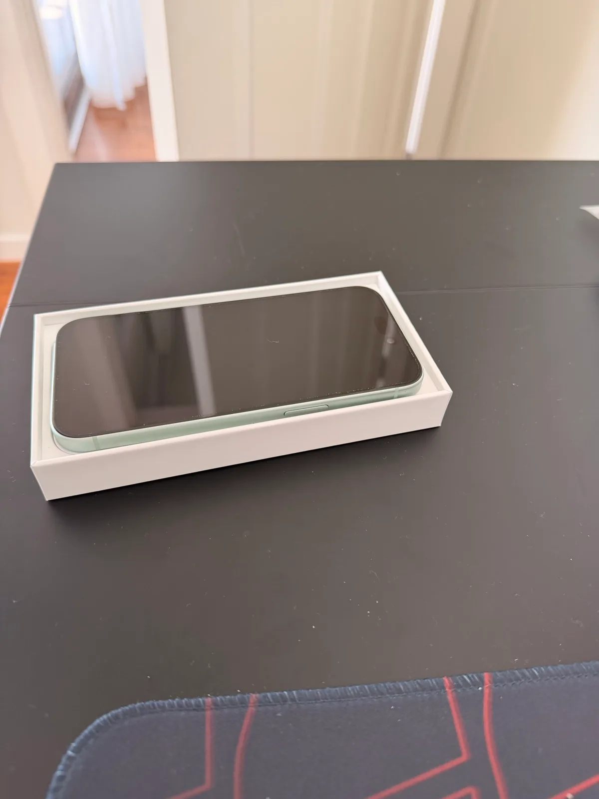 iPhone 15 – photo 3