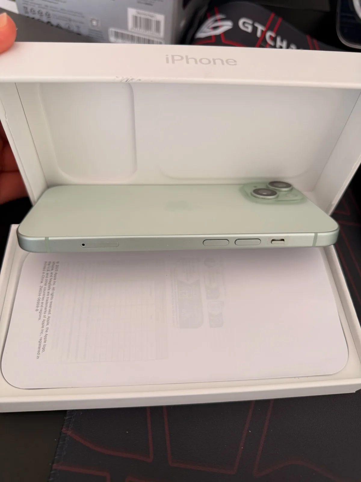 iPhone 15 – photo 2