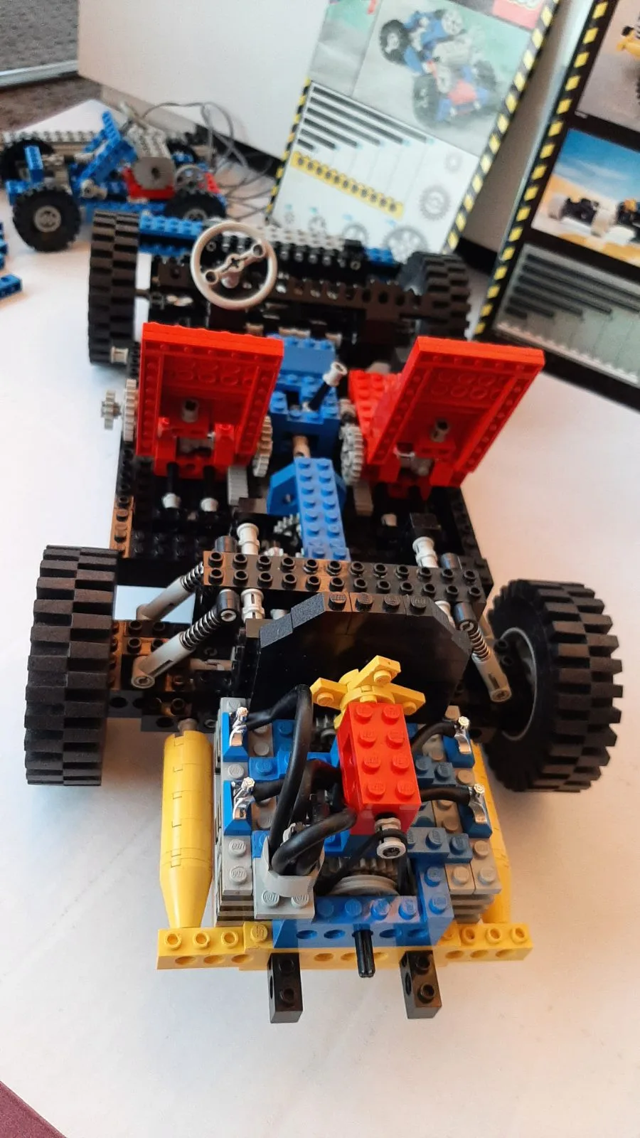 Vintage Lego Technic sets 8860 Car Chassis and 8050 Building Set With Motor – photo 8