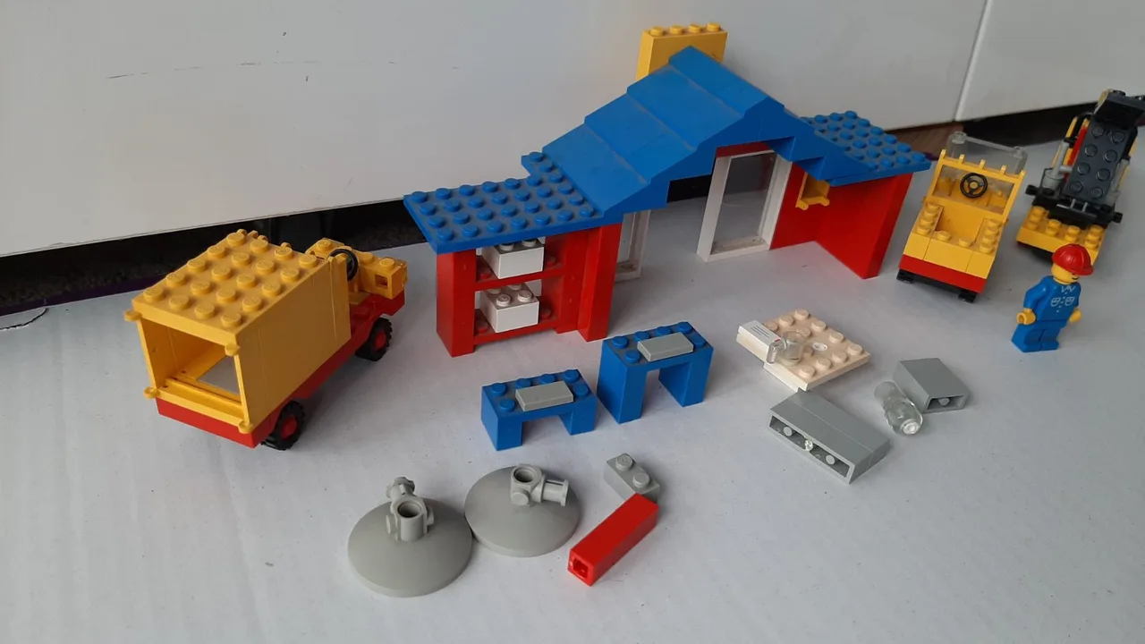 1980s Lego - Incomplete and glued – photo 5