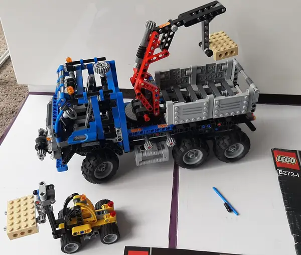 Lego Technic 8273 Off Road Truck and 8290 Mini Forklift COMPLETE