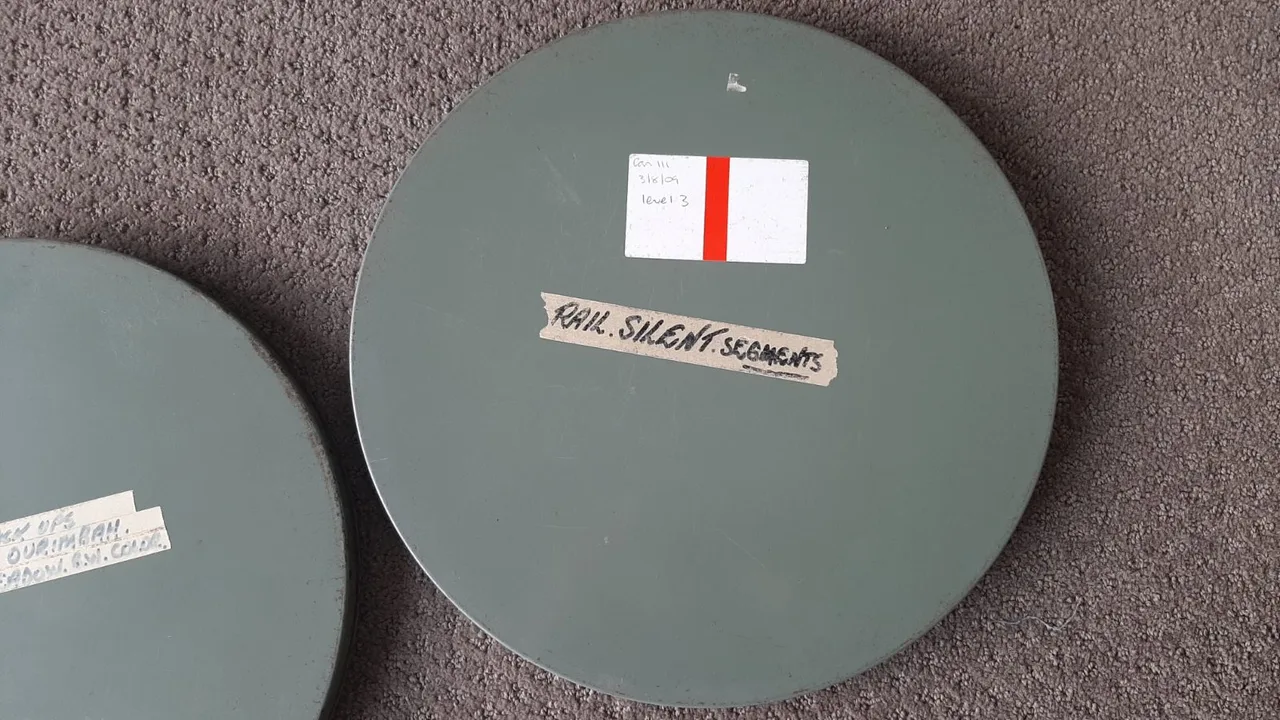Vintage film reel tins - Railway film theme – photo 7