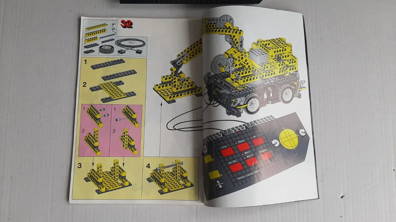 Lego Technic 8094 Control Centre (1990) – photo 12