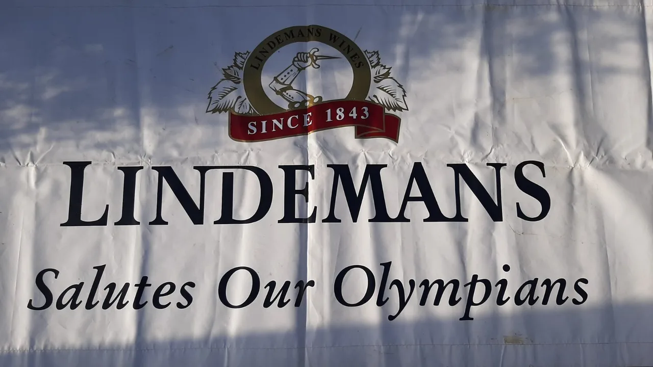 Lindemans Wines Salutes Our Olympians banner. Over 3m long – photo 2