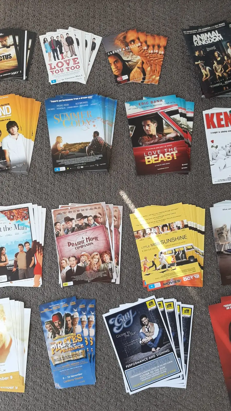 Bulk lot of 502 cinema flyers for Australian and international films / movies – photo 3