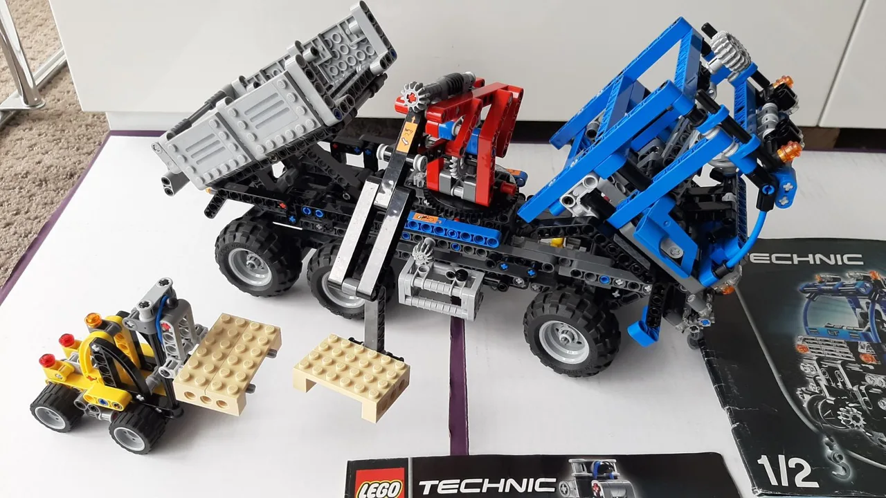 Lego Technic 8273 Off Road Truck and 8290 Mini Forklift COMPLETE – photo 4
