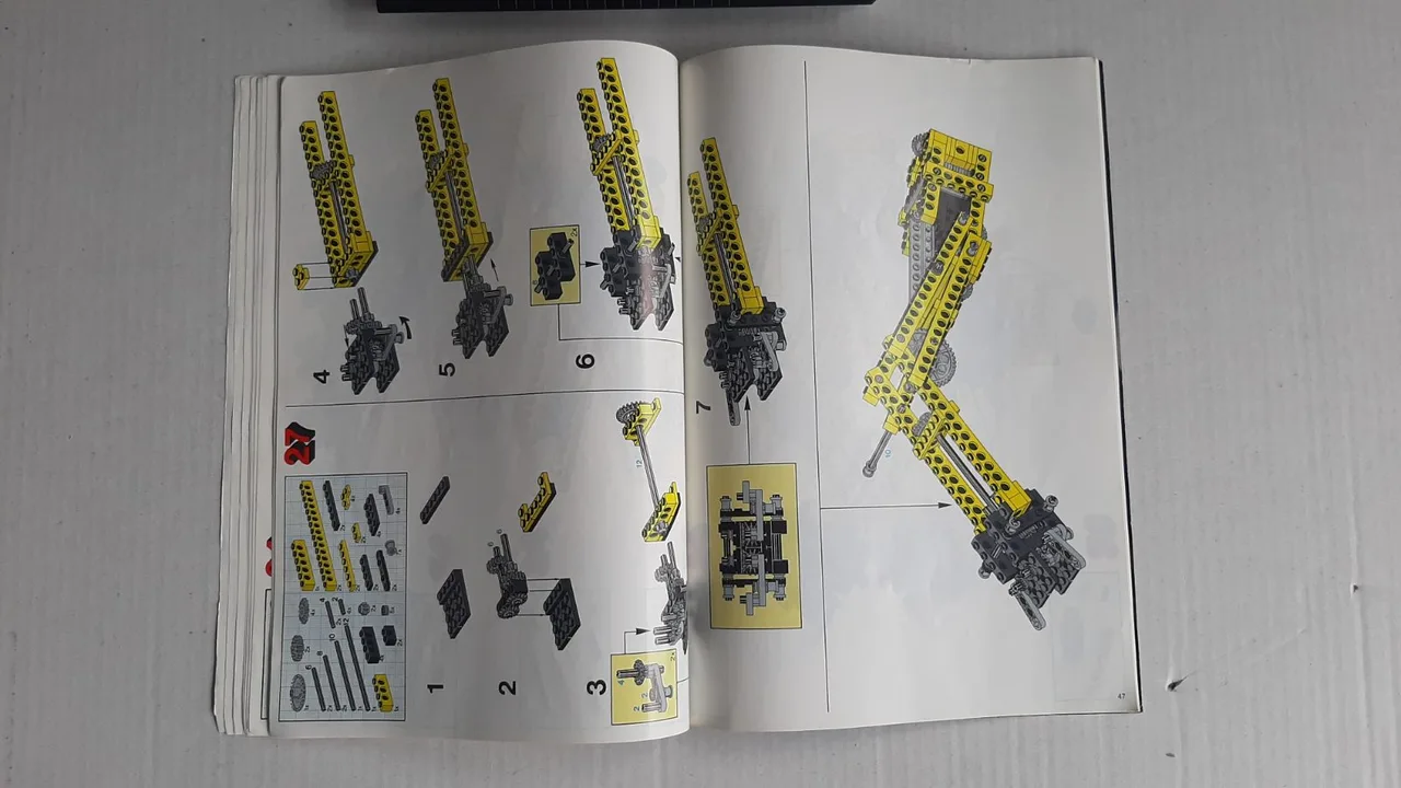 Lego Technic 8094 Control Centre (1990) – photo 11
