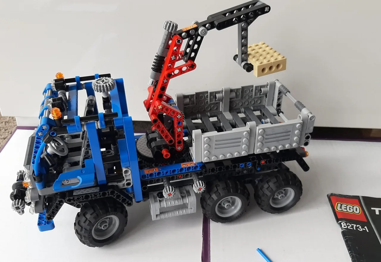 Lego Technic 8273 Off Road Truck and 8290 Mini Forklift COMPLETE – photo 2
