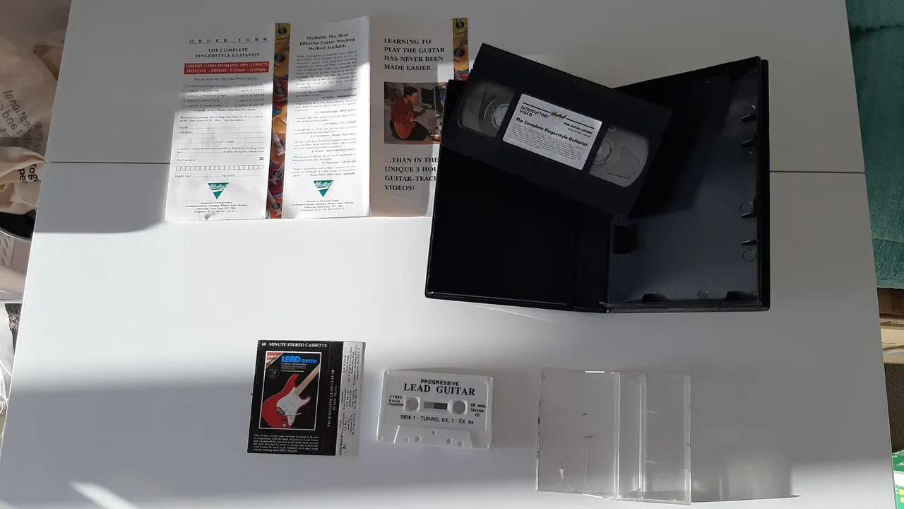 Guitar lessons on VHS video and audio cassette – photo 4