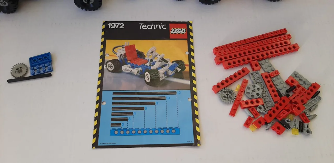 Vintage Lego Technic sets 854 Go Kart and 1972 Go-Kart and 8030 Universal Set – photo 9