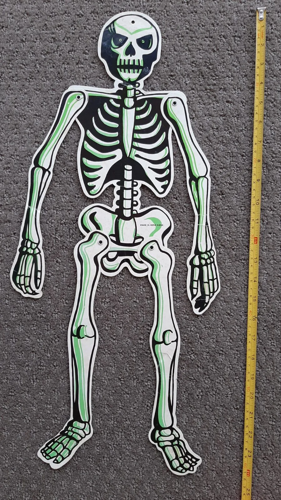 Giant sized Skeleton and Skull from 1980s card cut outs – photo 2
