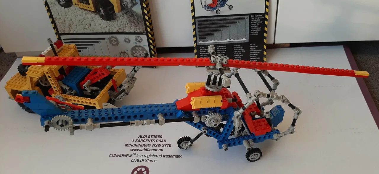 Vintage Lego Technic sets 8846 Tow Truck and 8844 Helicopter – photo 5