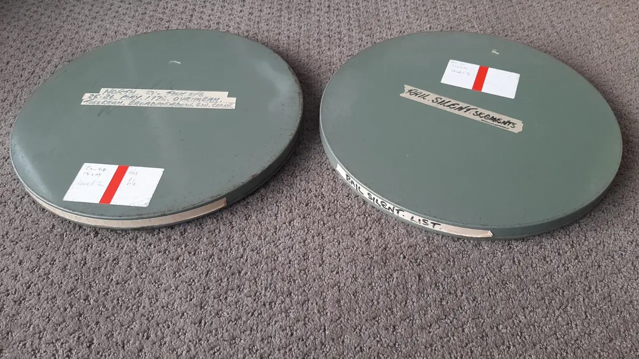Vintage film reel tins - Railway film theme – photo 2