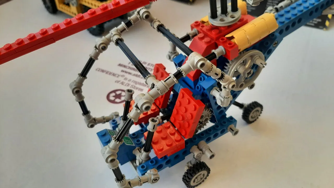 Vintage Lego Technic sets 8846 Tow Truck and 8844 Helicopter – photo 7