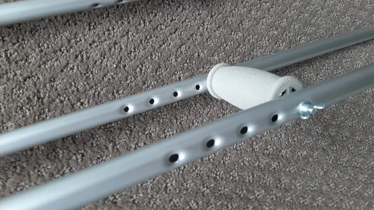Ortholite cam walker moon boot and Wagner adjustable crutches – photo 3