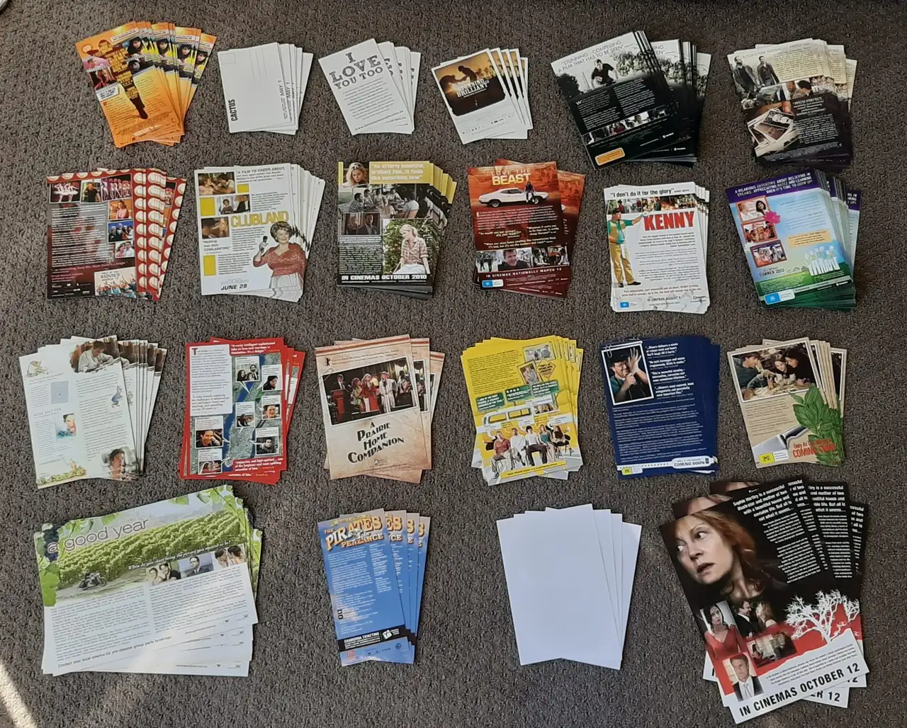 Bulk lot of 502 cinema flyers for Australian and international films / movies – photo 6