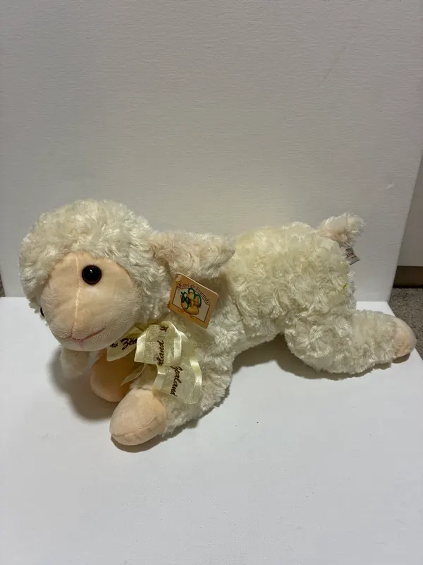Kiwi and Friends 40cm plush sheep