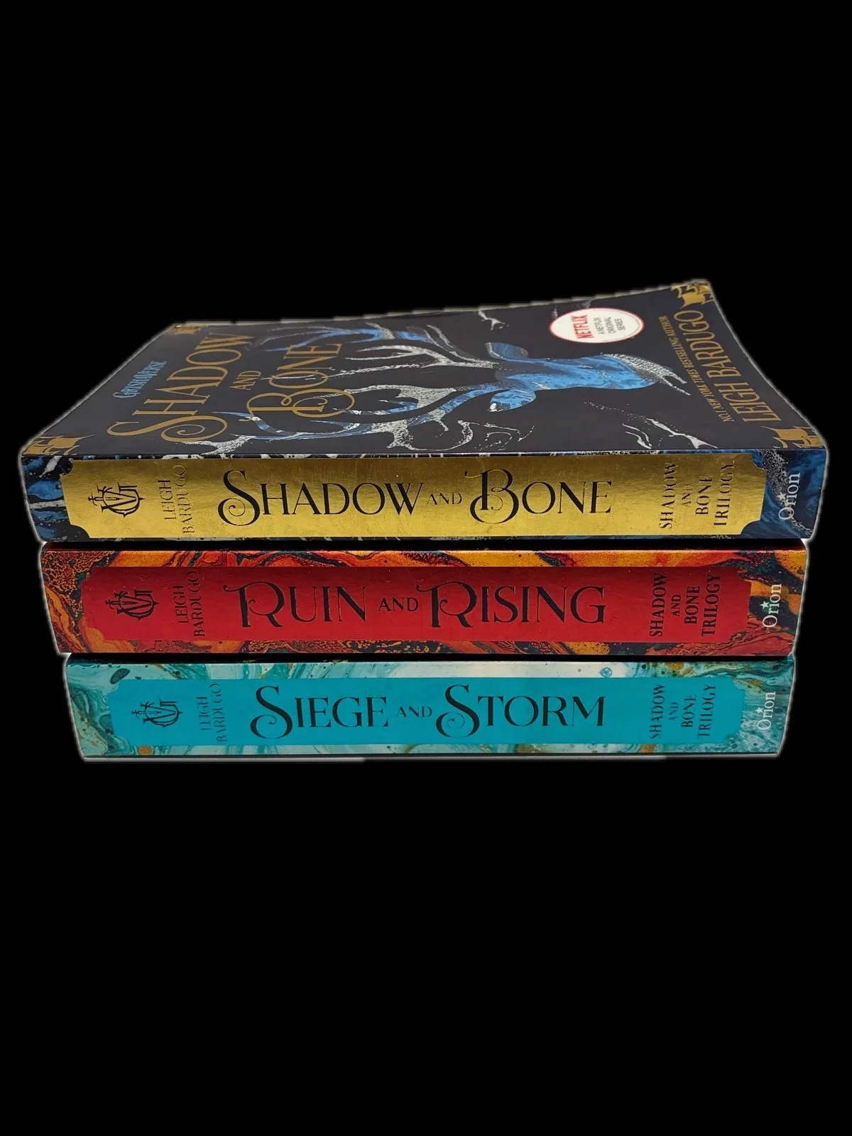 Shadow and Bone bookset x3 paperbacks — photo 2