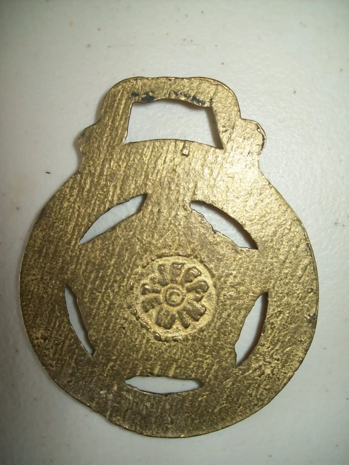 Horse Brass - Hampton Court Palace & Tudor Rose. Ref: COL0021 – photo 2