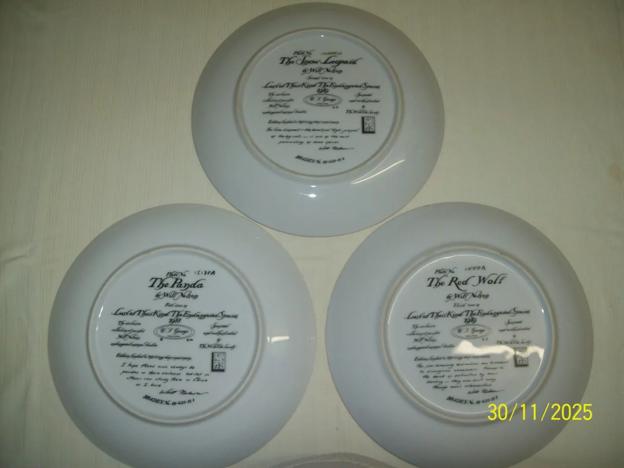 The Panda + The Snow Leopard + The Red Wolf Bradford Plates. As New. Ref: PLT009 – photo 2