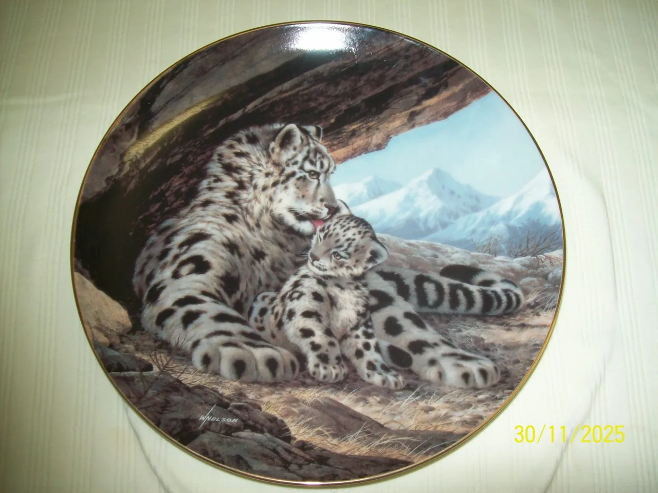 The Panda + The Snow Leopard + The Red Wolf Bradford Plates. As New. Ref: PLT009 – photo 3