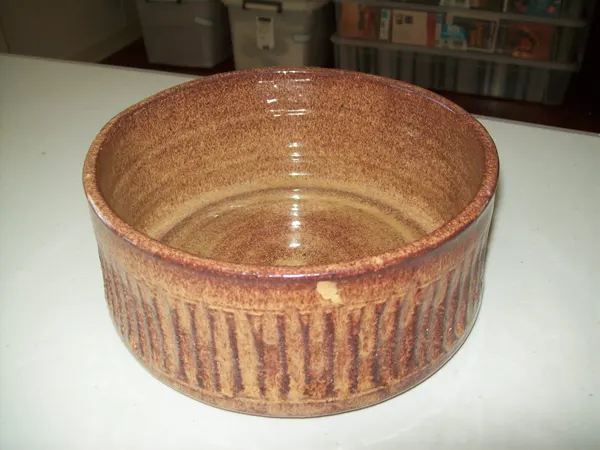 Brown Ribbed Handmade Ovenproof Pottery Dish. New. Ref: HWK0034